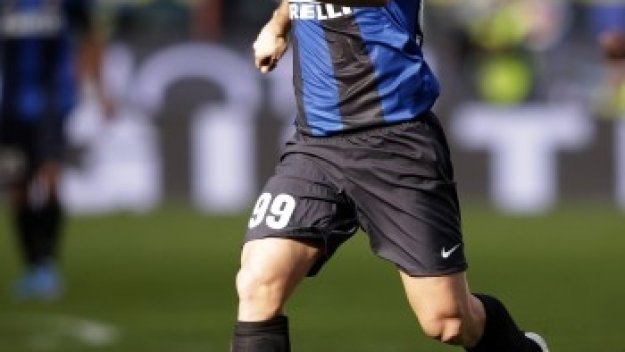 Дженоа не победи Интер, но остава в Серия А