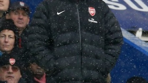 Венгер недоволен от рефера