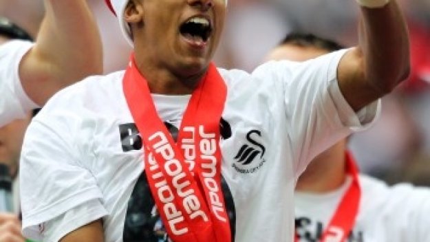 Синклеър: Оставам в Суонзи, не искам да търкам пейката в някой гранд