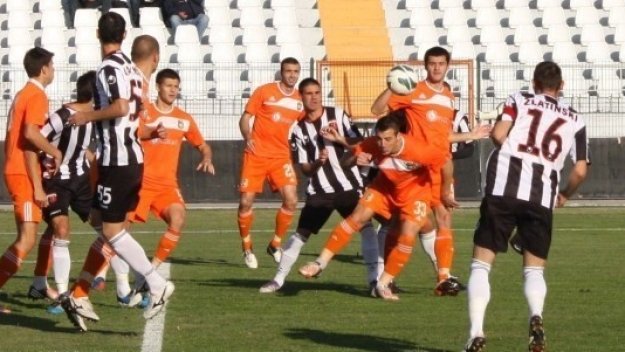 Сърбинът и котдивоарецът пристигнаха в Локо Пловдив