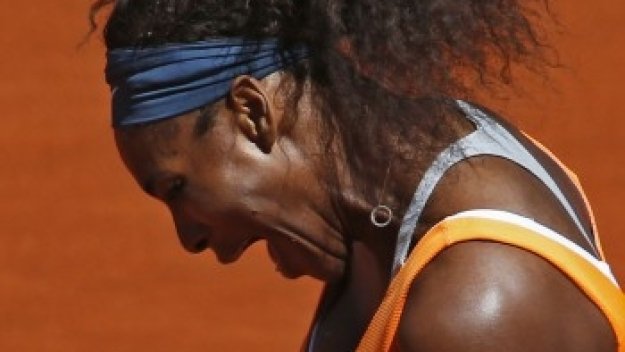 Серина Уилямс смачка Мария Шарапова в битката за номер 1 в света