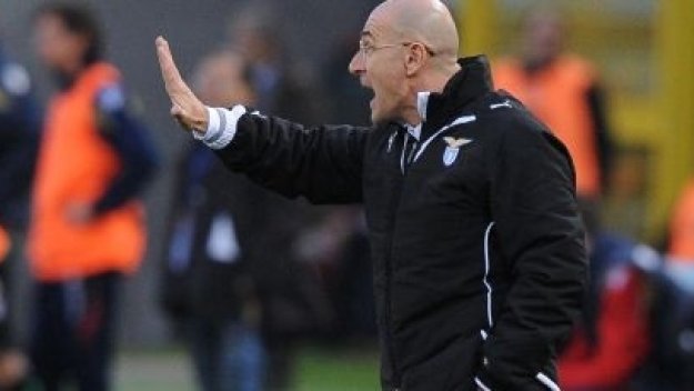 Балардини бе представен официално като треньор на Дженоа