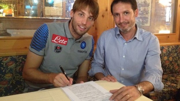 Мичу отиде в Наполи