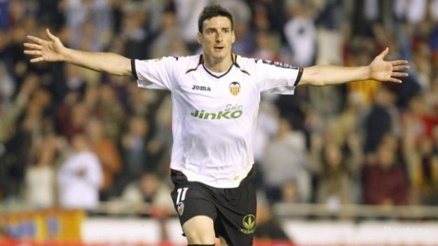 Адурис се връща в Атлетик