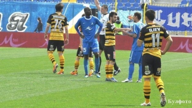 Миньор Перник взе пети нов играч