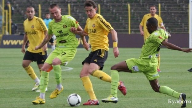 Ботев Пловдив се спъна във Враца