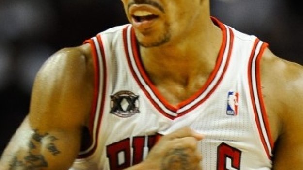 Чикаго оцеля срещу Индиана