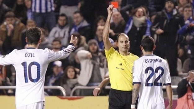 Каранка: Ще е новина, ако завършим мач в пълен състав