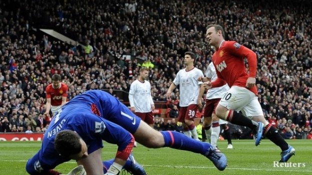 Манчестър Юнайтед се доближи до титлата след разгром над Астън Вила