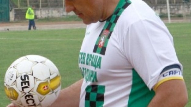 Премиерът обеща: Ще ремонтираме 10 стадиона