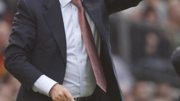 Фъргюсън остава поне до 2015-а