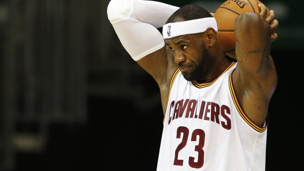 ЛеБрон и Новицки искат по-малко мачове в НБА