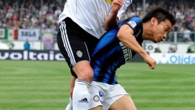 Страхотен Пацини спаси Интер срещу Чезена