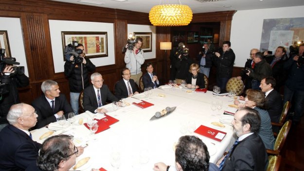 Финалът за Кралската купа на 16 април