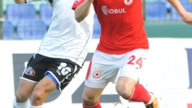 ЦСКА може да спечели двойно от Тонев