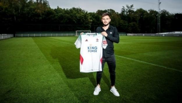 Национал на България по футбол се върнал контузен в Белгия