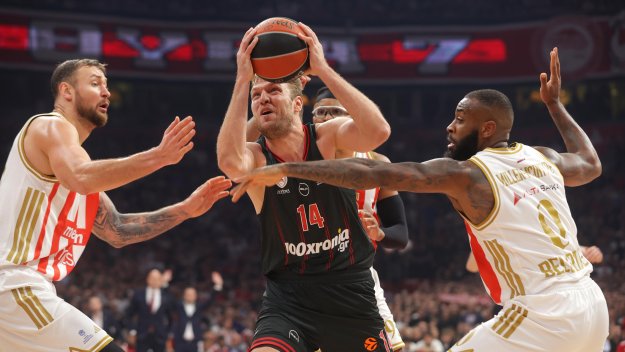 Везенков наниза 29, но Цървена Звезда подчини Олимпиакос