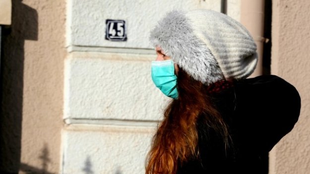 Нова заповед в битката срещу COVID-19: Носенето на маска в България е задължително от утре!