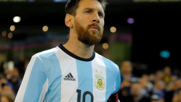 В националния на Аржентина не играят само приятели на Меси