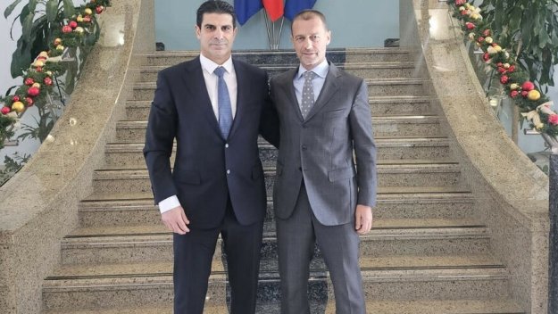 Огромна чест! Босът на УЕФА на крака при Гонзо