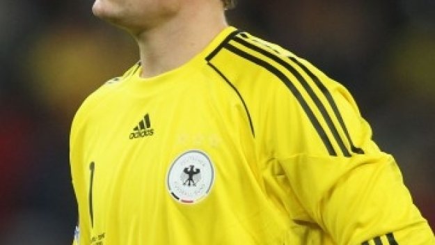 Арсенал цака Манчестър Юнайтед за Мануел Нойер