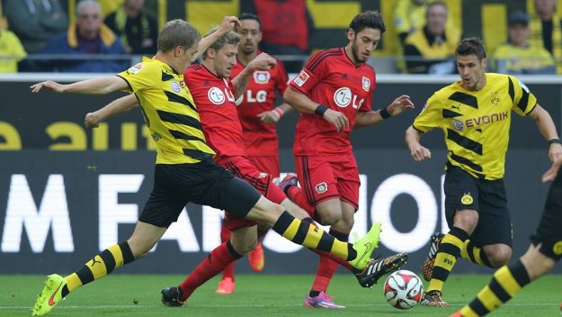 Борусия Дортмунд започна сезона със загуба