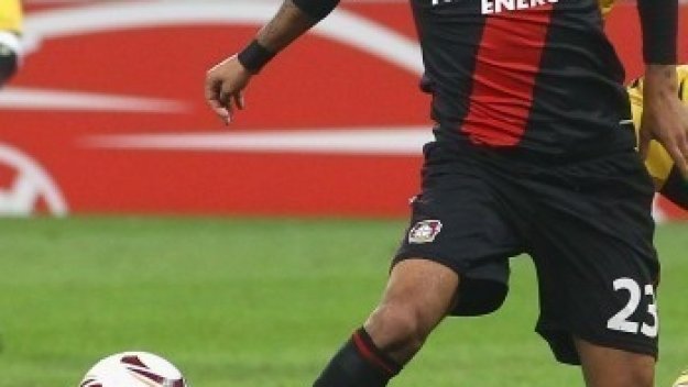 И Челси се намеси за Видал