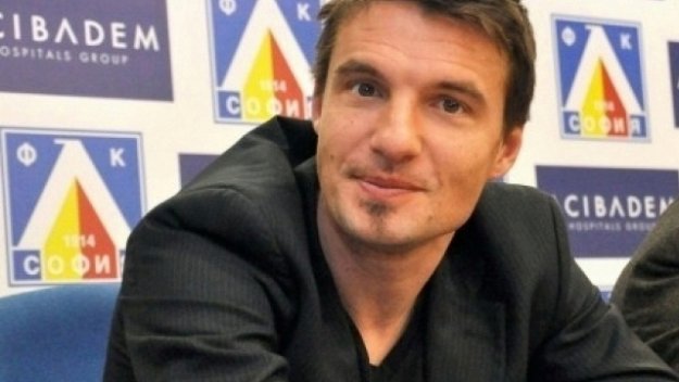 Иво Тонев все още има власт в Левски