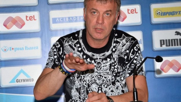 Сираков отсече: Наркомани и лумпени командват Левски