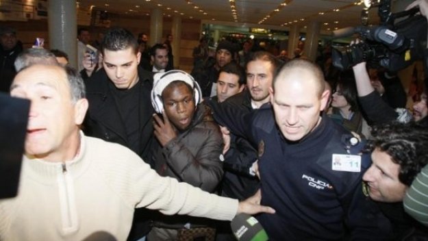 Полиция пази Дренте на летището