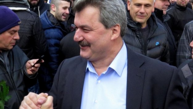 Батков раздаде заплати преди Лудогорец