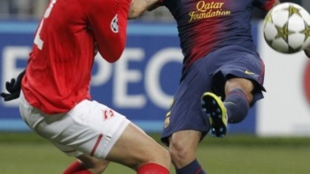 Дани Алвеш в плановете на Венгер