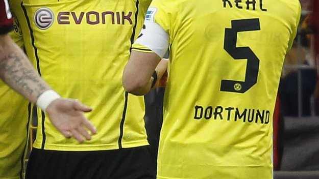 Дортмунд с ценна победа във Фрайбург