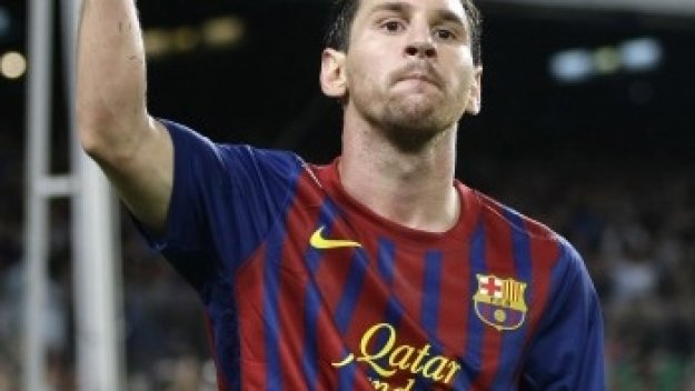 2 гола делят Меси от Кубала