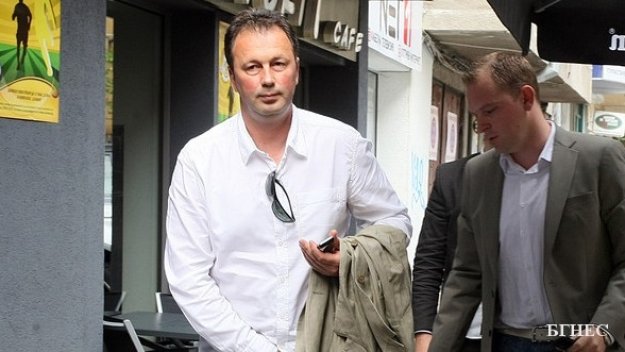 Ангел Червенков пое закъсали украинци