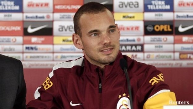 Снайдер дебютира с победа срещу Бешикташ