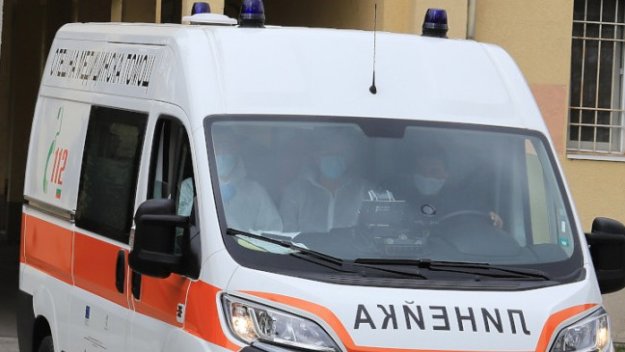 493 нови случая на коронавирус, починалите са малко