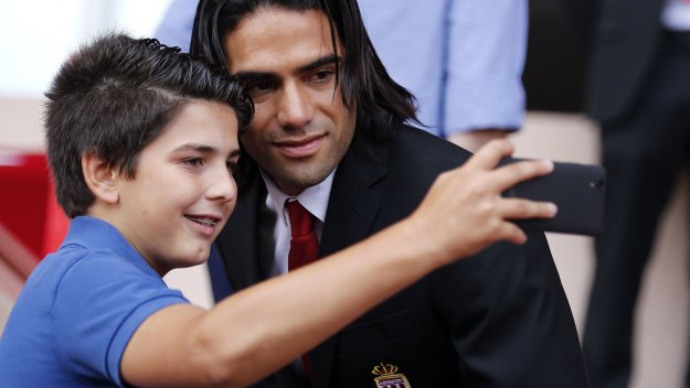 Манчестър Сити с офанзива за Фалкао