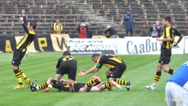 Ботев Пловдив играе с Уигън