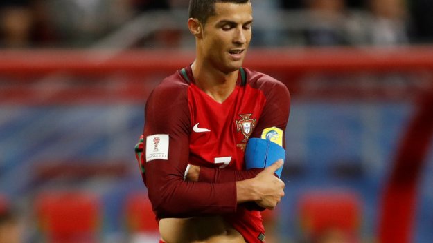 Спипаха Роналдо само по гащи в хотел + ВИДЕО