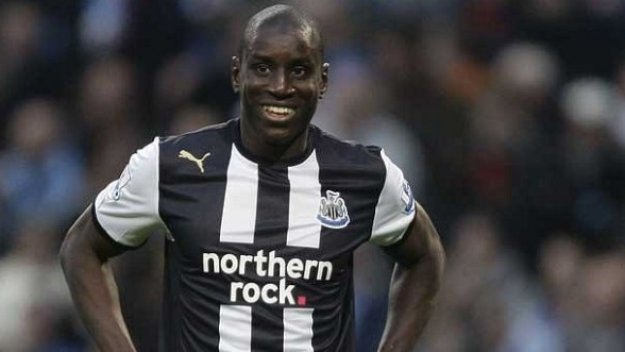 Челси почва преговори за Демба Ба