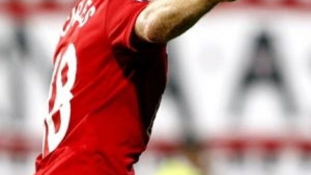 Юнайтед и Бербо с победно 1:0 над Бешикташ край Босфора