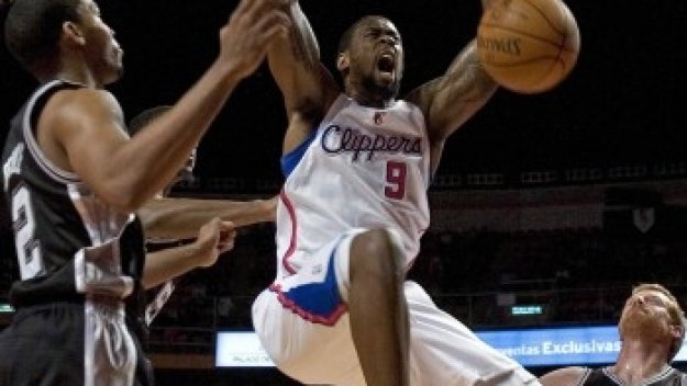 Клипърс би Шпорите след 4 години и половина