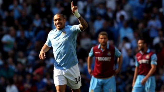 Манчестър Сити закотви Уест Хям на дъното на таблицата