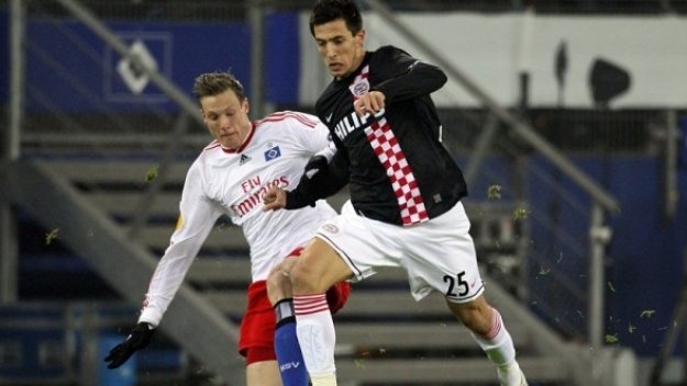 Манолев аут за няколко седмици, пропускa поне два мача на ПСВ