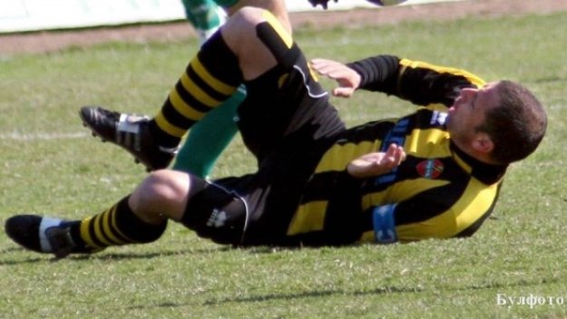 Напрежението в Ботев ескалира, Радуканов извади Кривия от отбора