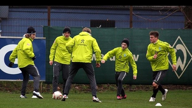 Вердер без играчи при Тотнъм