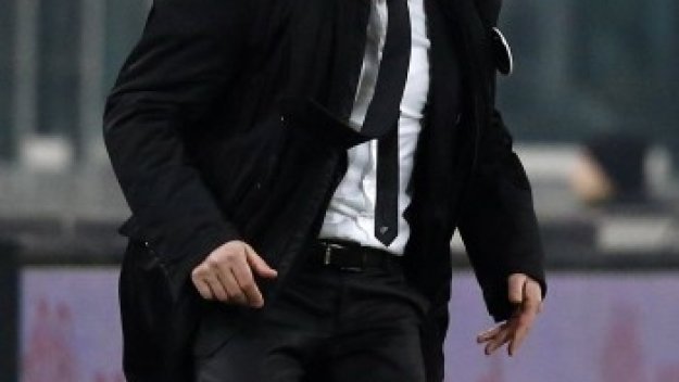 Наказват Конте за 2 мача