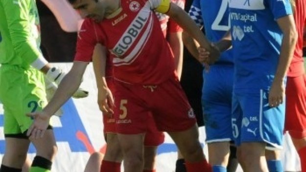 Падението на българския футбол продължава