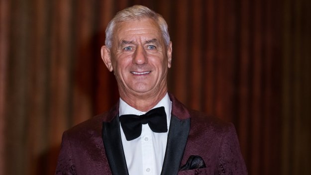 Легенда на Ливърпул в интензивното със затруднения в дишането